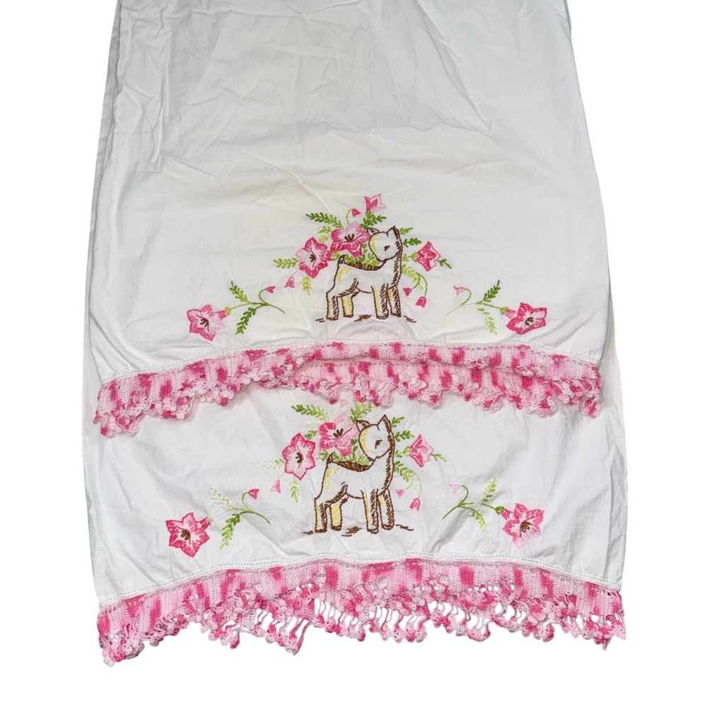 Unbranded Pillowcase Set 2pc Standard White Pink Fair Vintage Embroidered Deer